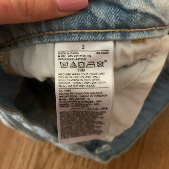 Old Navy Boyfriend Shorts - Picture 3 of 5